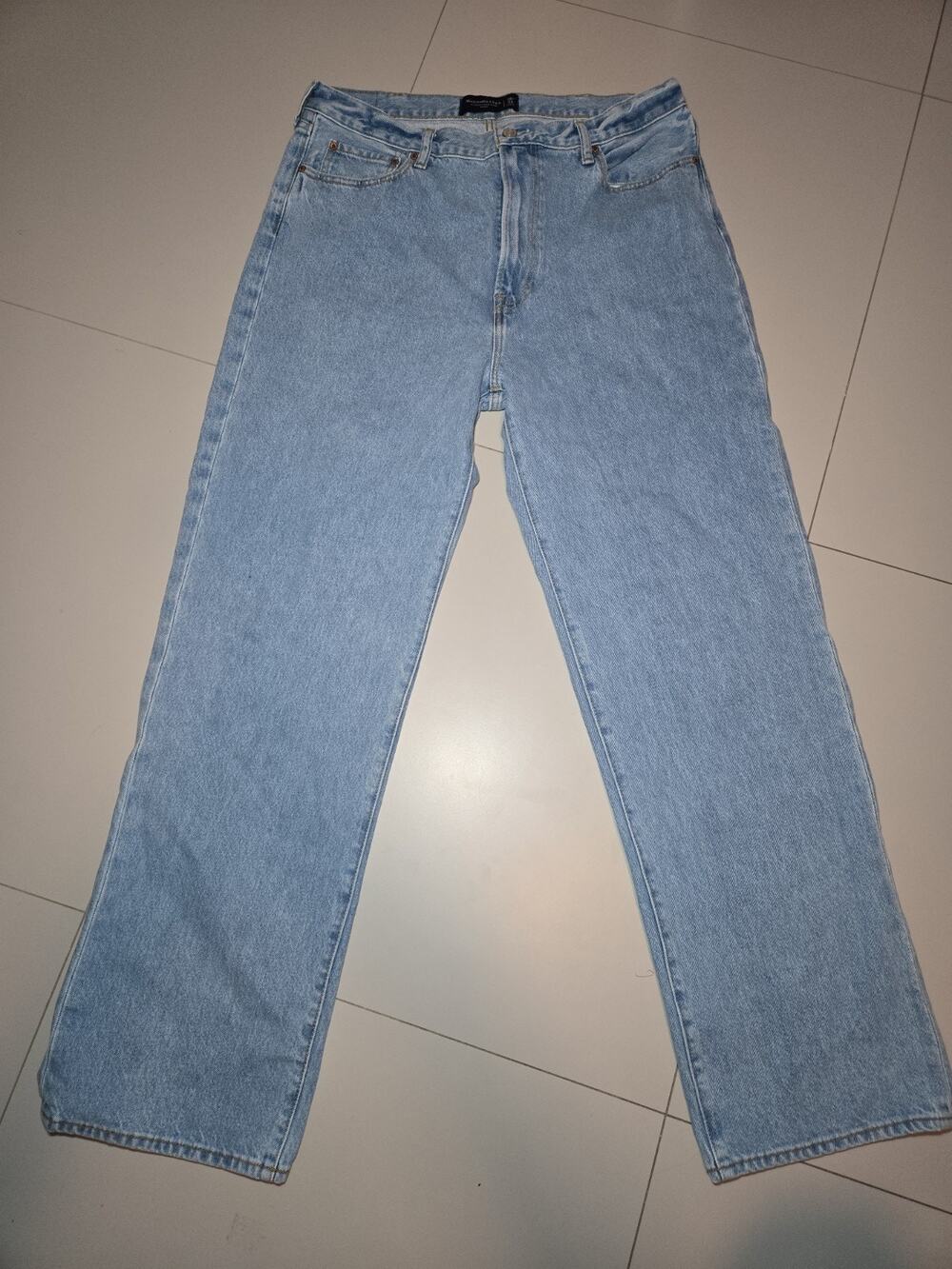 Abercrombie & Fitch Light Blue Relaxed Men’s Jeans